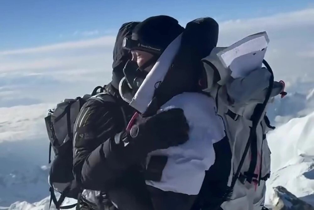    Канченджангу, третий по высоте восьмитысячник мира (8586 м), она взяла 21 мая 2025 года. Фото: кадр из видео