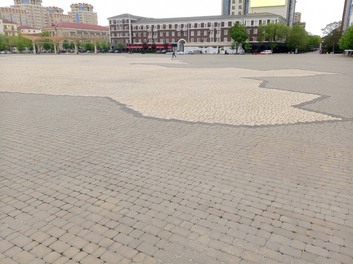 Контуры карты Чеченской республики на площади