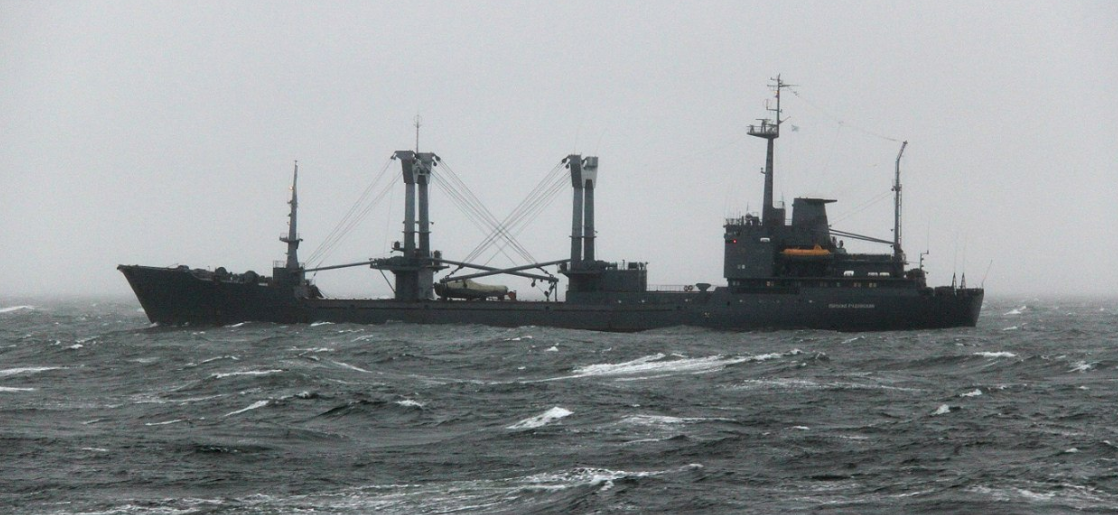 Однотипнное судно проект 536 в море.  Фото из архива форума "Морской".