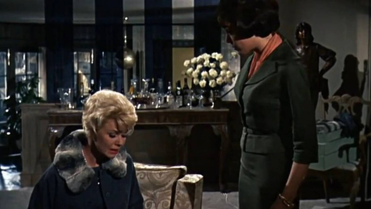 Кадр из фильма "Midnight Lace" / Полночное кружево (1960)