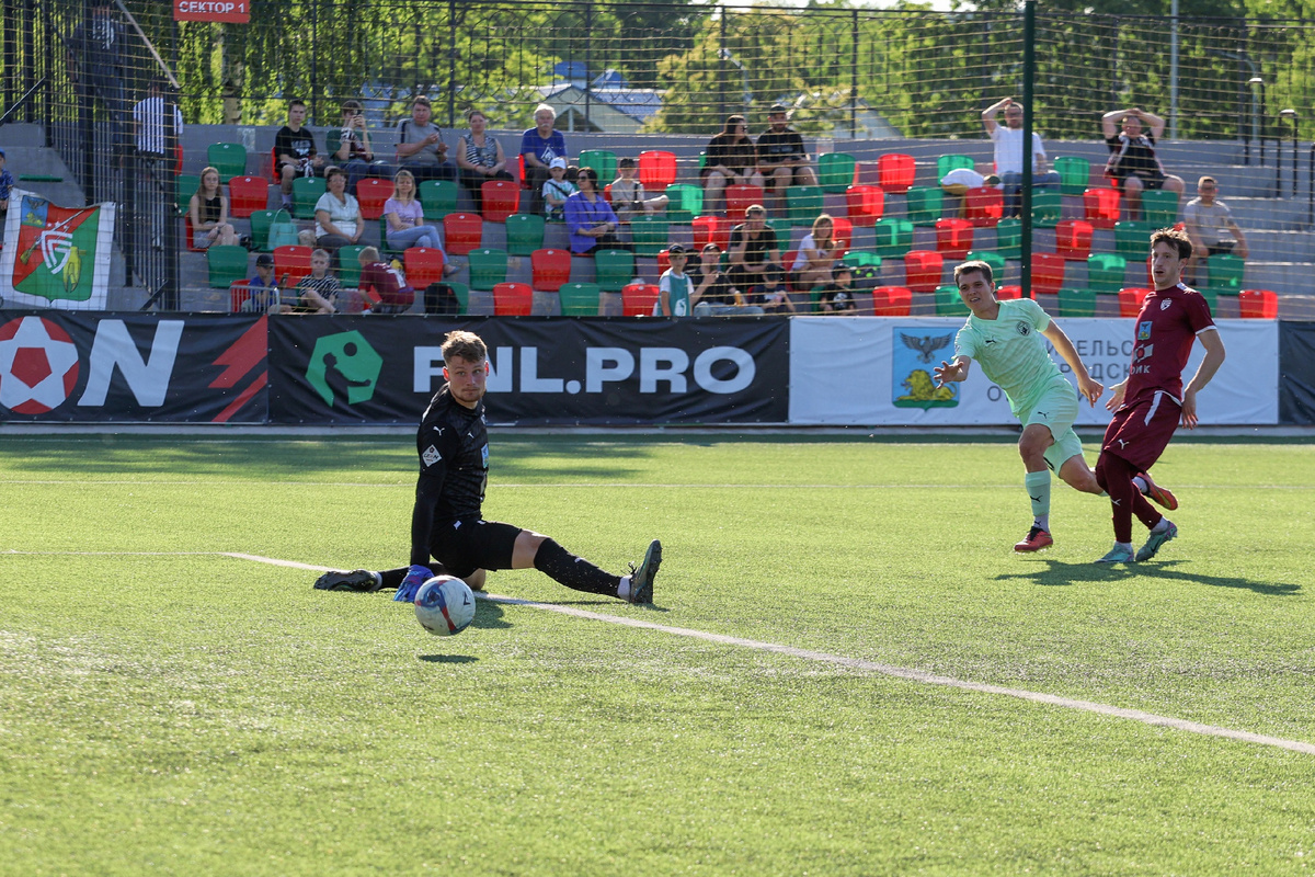 Фото https://vk.com/fc_salyutbgd