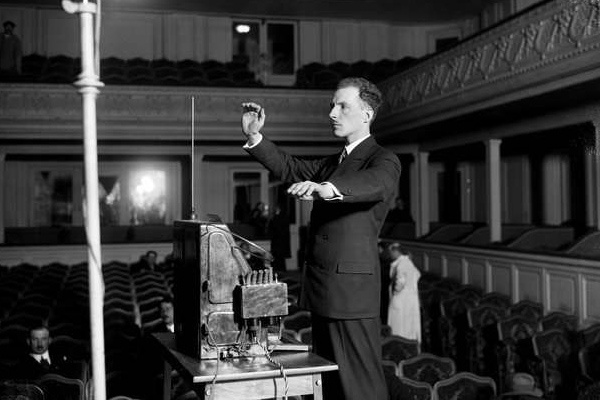 Лев Термен и терменвокс