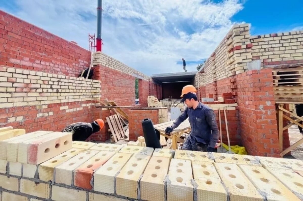    Радий Хабиров рассказал о ходе строительства шести поликлиник в Башкирии