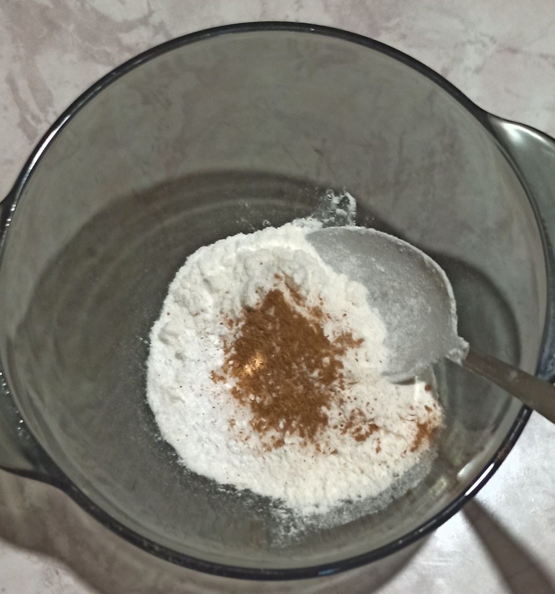 Ложка у меня десертная так что с большой горкой. 