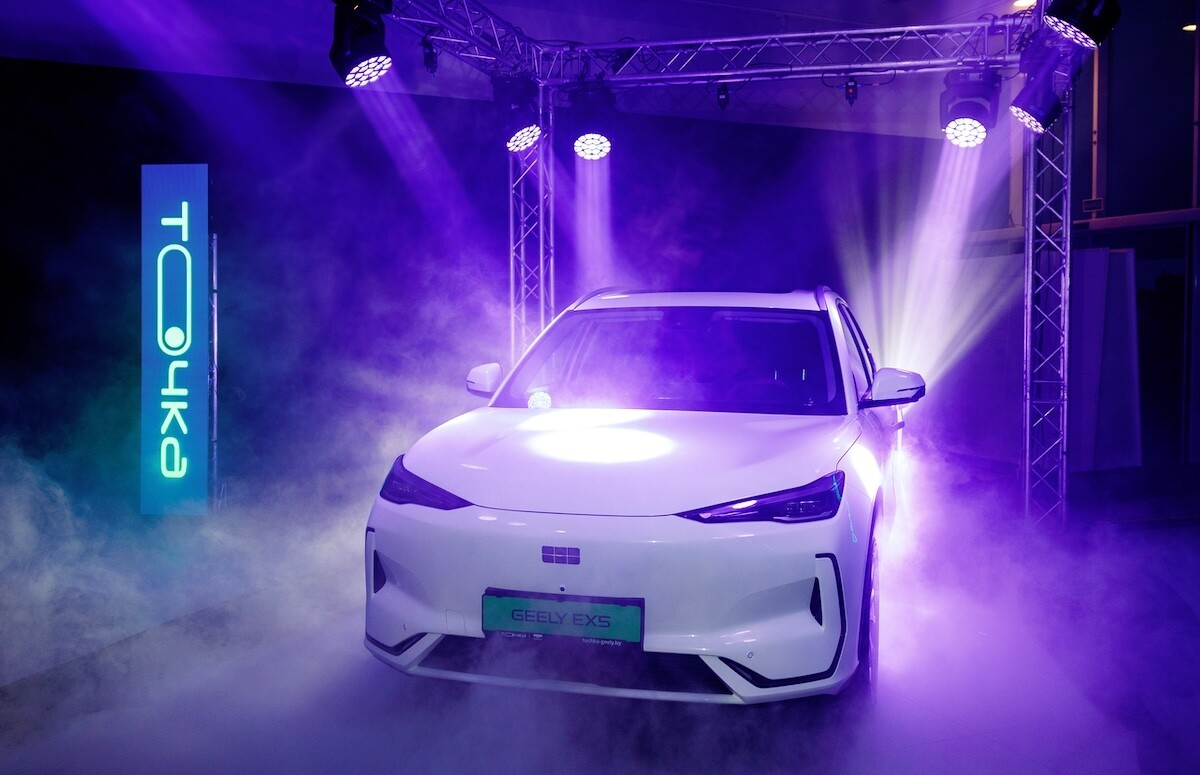 Презентация старта продаж кроссовера Geely EX5 