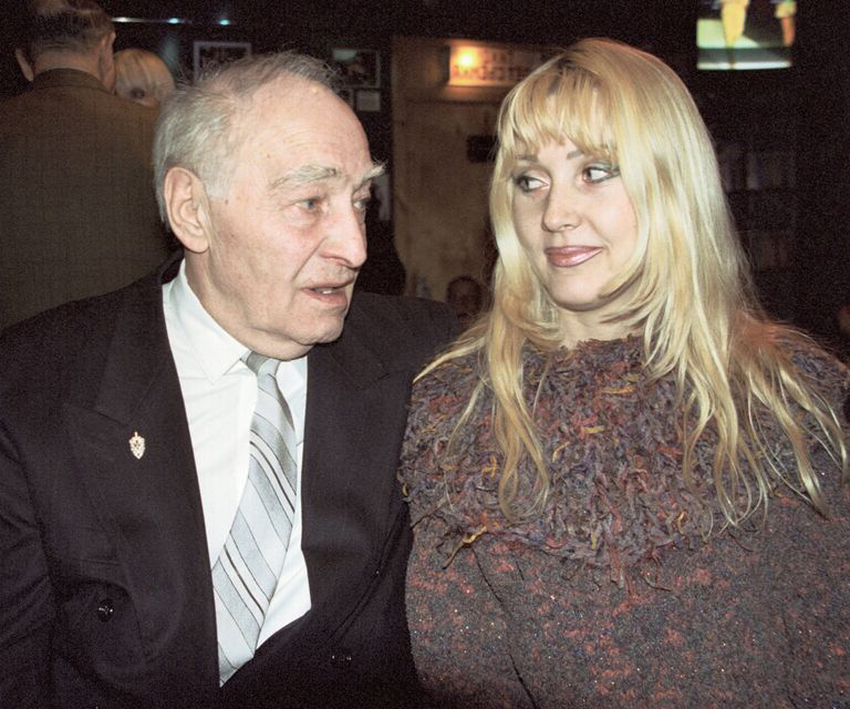 ���� ����