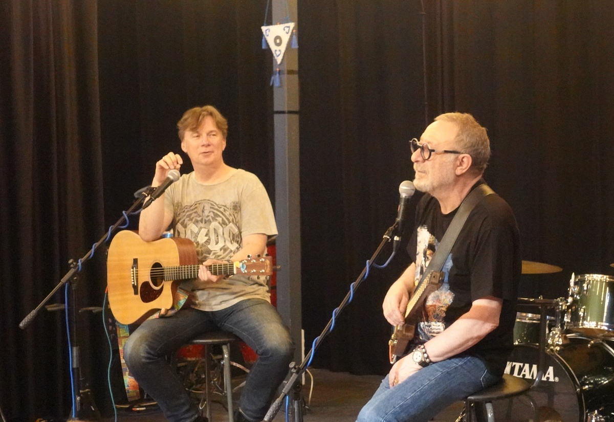 Михаил Клягин и Евгений Маргулис на концерте в ALA Space