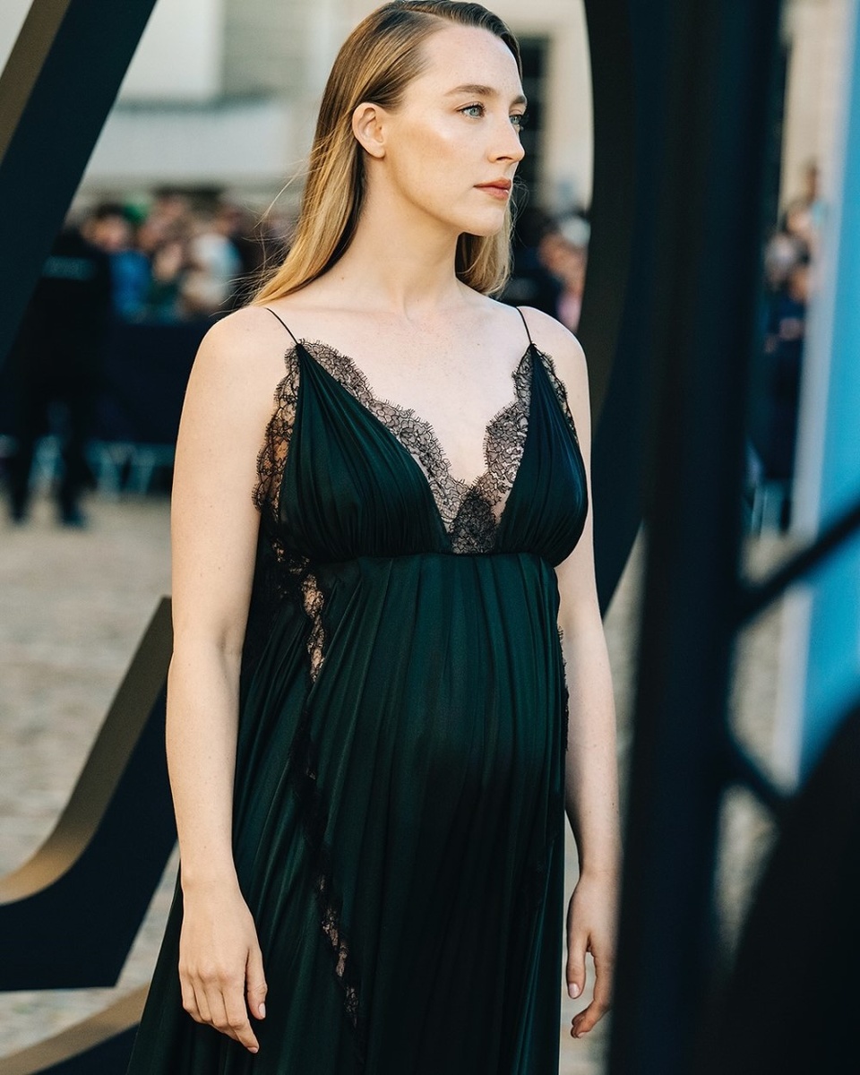     Сирша Ронан / Фото: соцсети Louis Vuitton