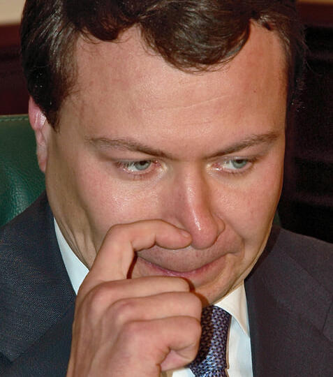 Генпрокуратура требует конфисковать у экс-мэра Владивостока и его сестры-депутата почти 700 объектов