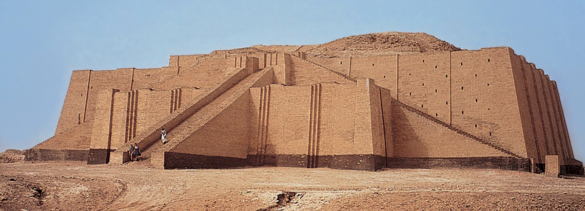 Этот зиккурат в Вавилонский период перестроили на старом фундаменте того самого зиккурата Ур-Намму