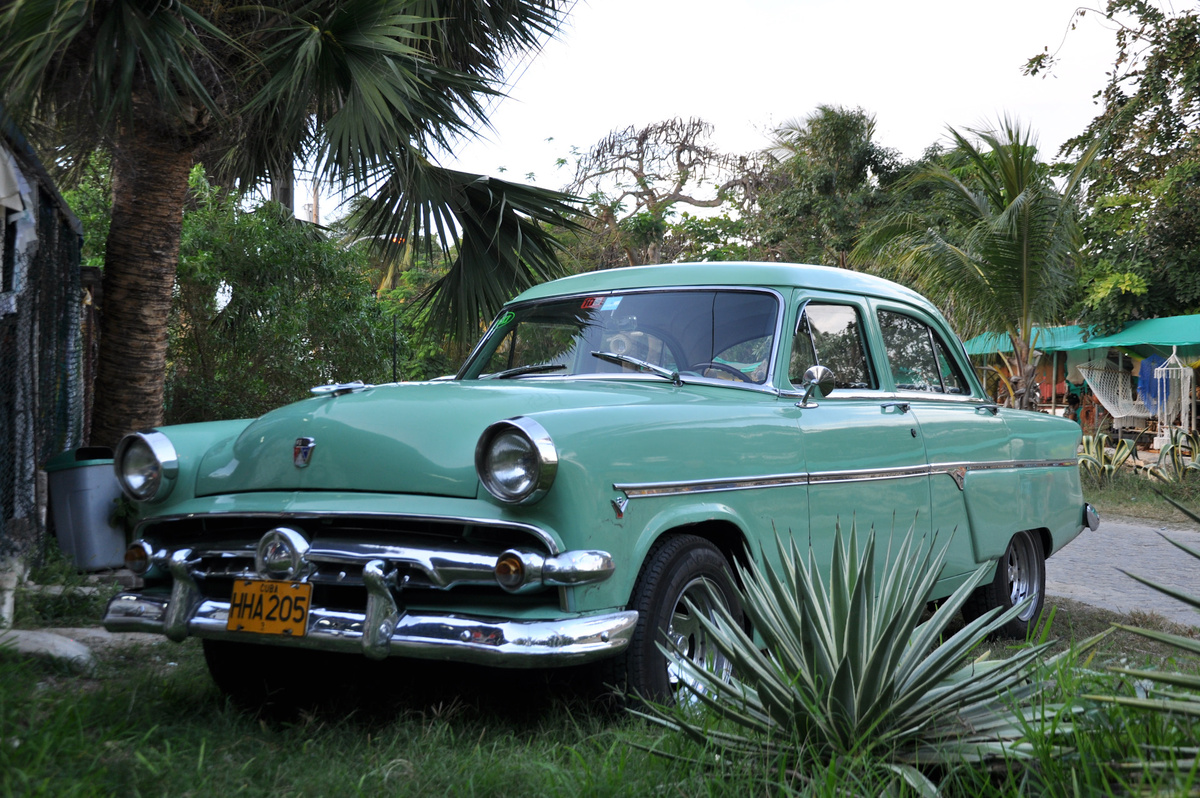 "Меня зачали в видеосалоне где-то под стрельбой
Под лай и вой"(с)* Фото: drive2.ru / AI-Bandolerov