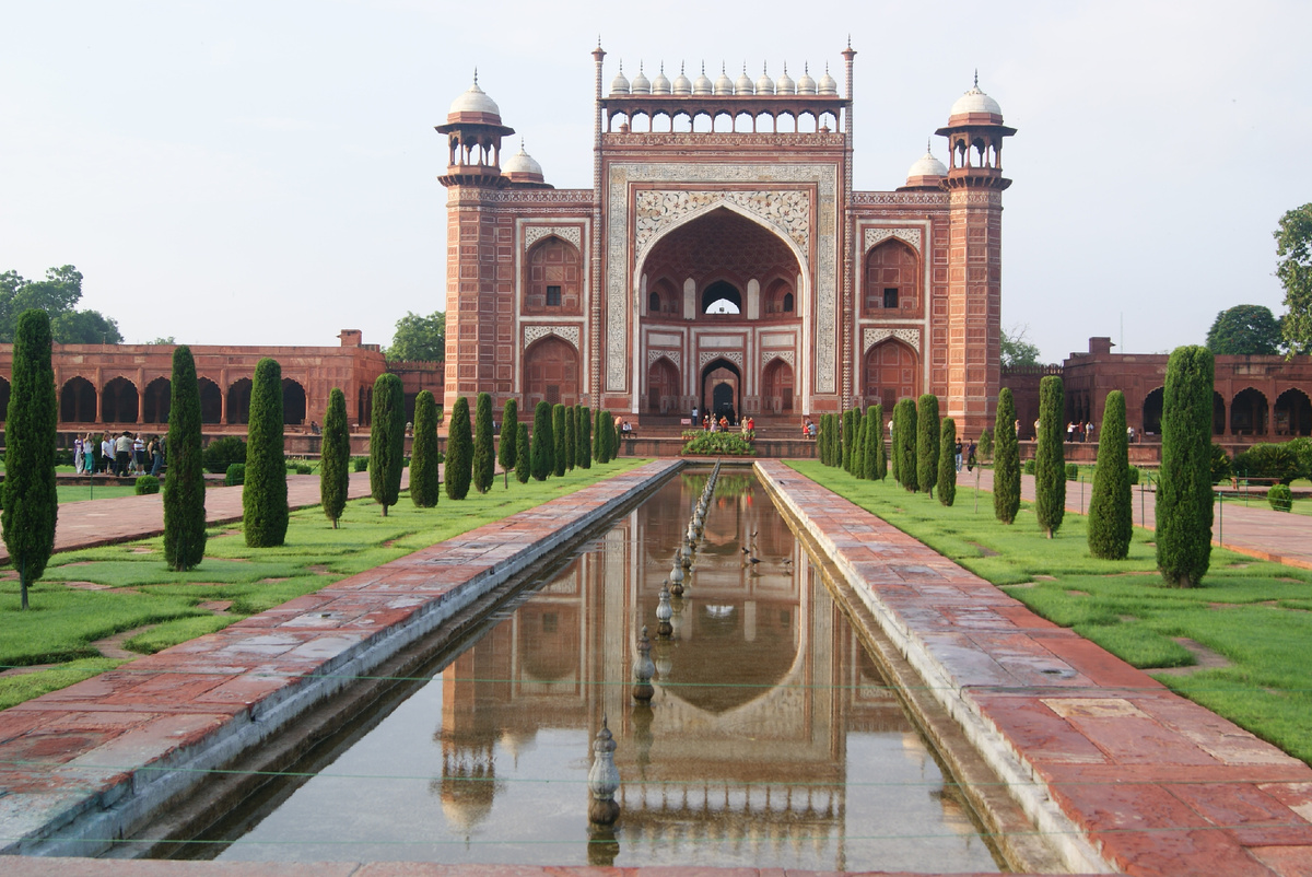Караван-сарай напротив Тадж-Махала