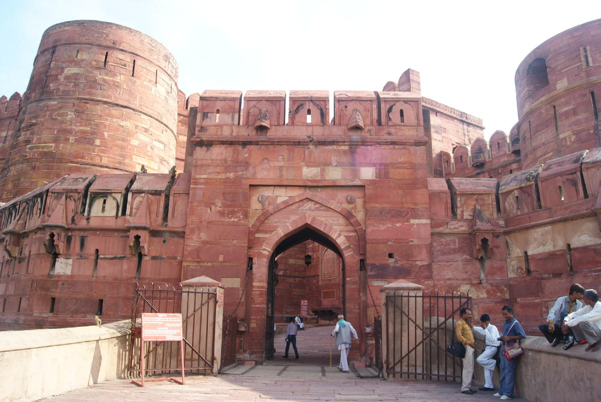 Входные ворота в Красный форт