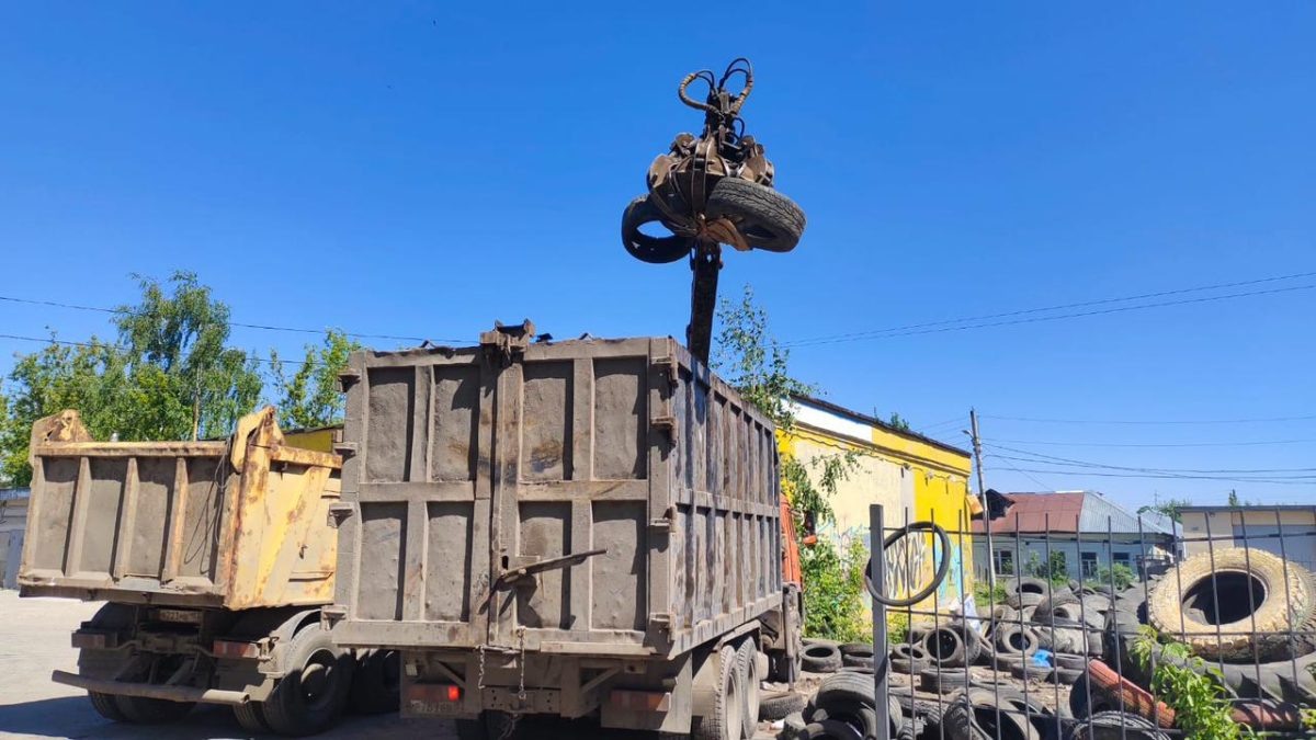    С территории свалки вывезли мусор и более 60 тонн автомобильных шин