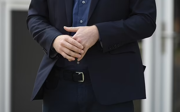 Принц Гарри обратился к психотерапевтам из МИ-6 за помощью в решении проблем с психическим здоровьем, утверждает инсайдер