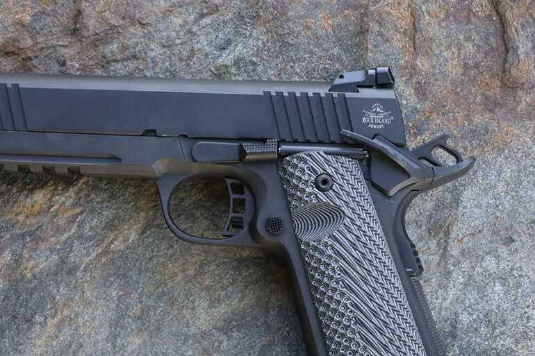 TAC Ultra FS из стали 4140 с Parkerizing покрытием устойчив к погодным условиям.