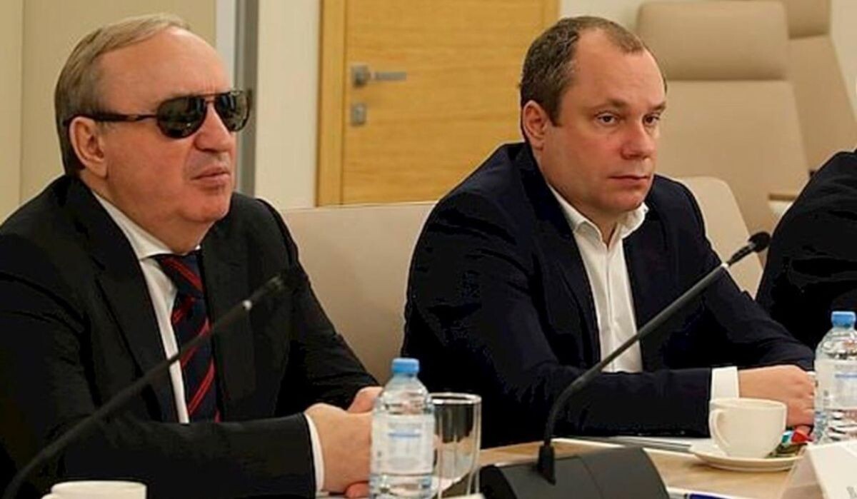     Александр Сипкин (справа). Источник: m.business-gazeta.ru Автор фото: vos.org.ru