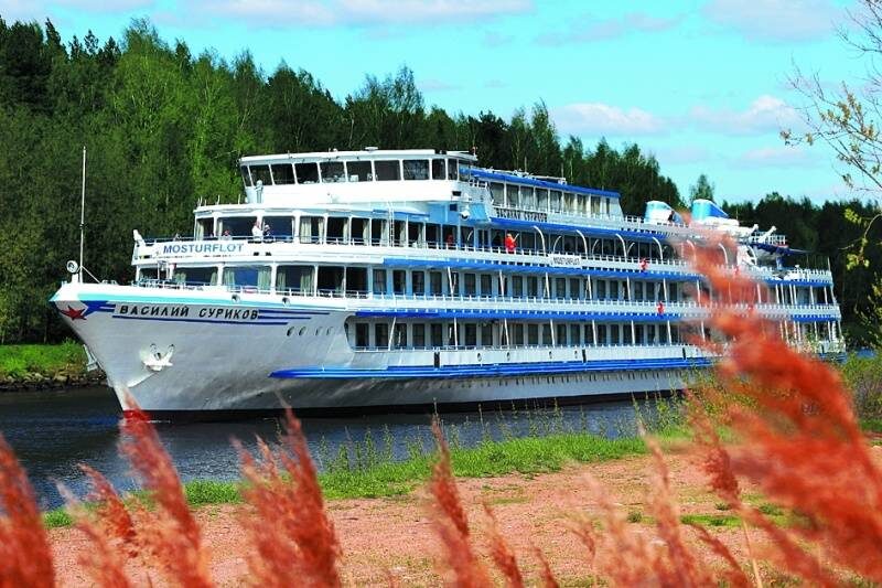 Теплоход «Василий Суриков» https://www.rech-tour.ru/ships/vasiliy-surikov