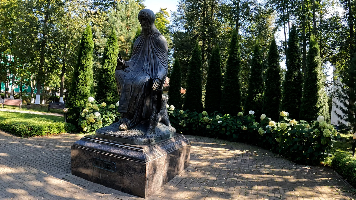 Памятник Савве Сторожевскому