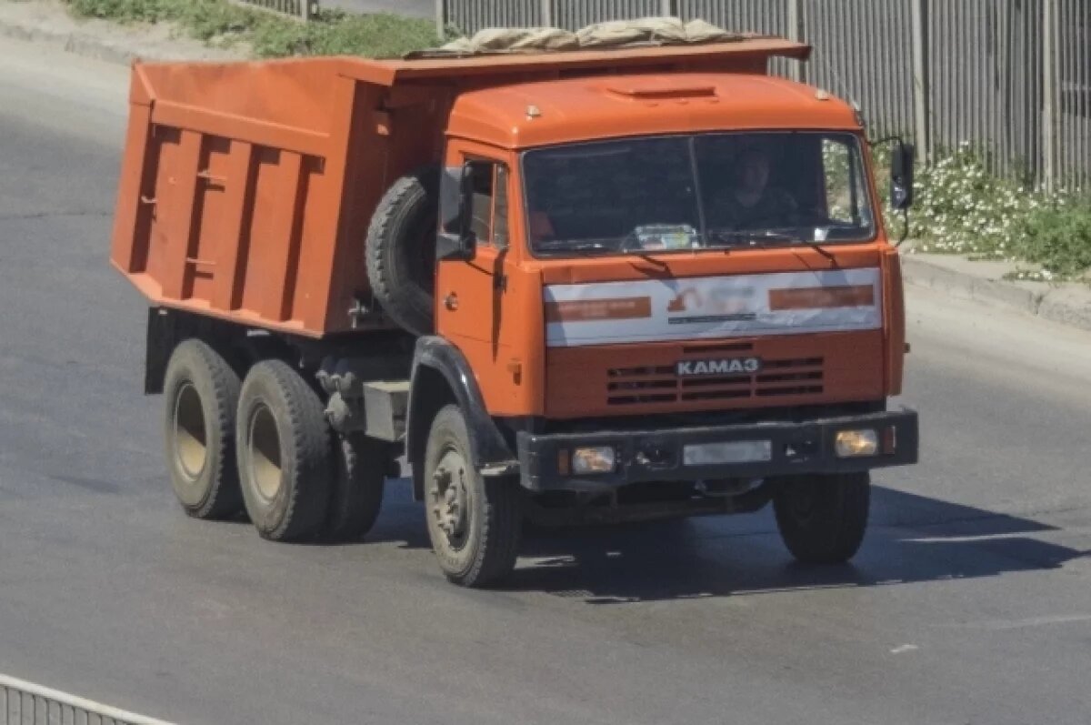    В 300 тысяч обошлась волгоградцу разгрузка мусора из КамАЗа в овраге