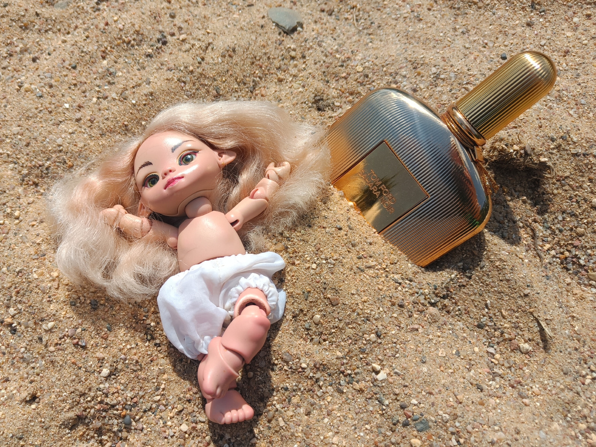 Танечка, хотя бы попытайся сделать вид, что тебя тоже расстраивает несовершенство этого мира!