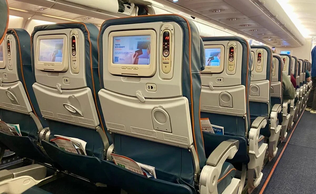    Почему стоячих мест в самолетах не будет, но летать станет менее комфортно