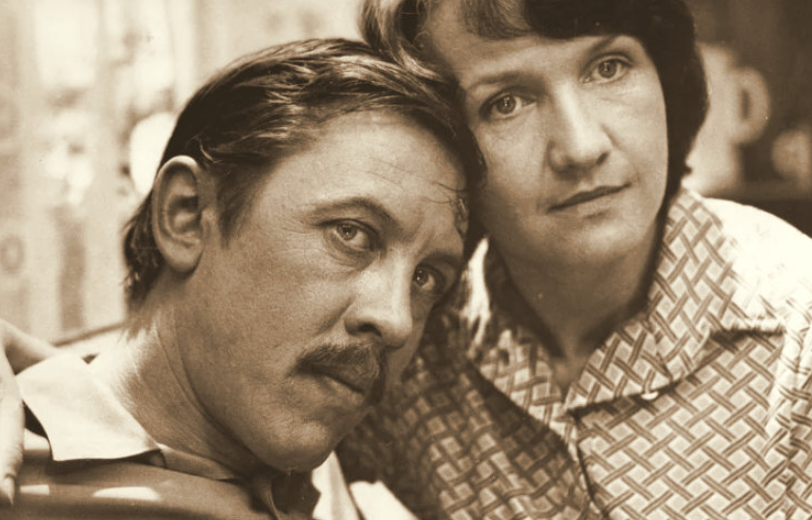 Мещерякова и Золотухин. Фото: кадр фильма "Хозяин тайги"