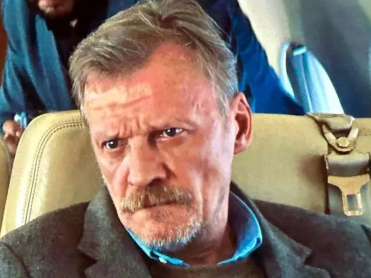     Алексей Серебряков в фильме «Анора».