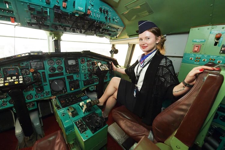 Зарплата зависит от количества часов налета. Фото: Владимир ВЕЛЕНГУРИН