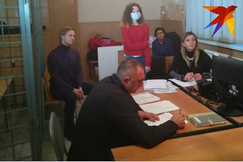 Во все время выступления бывшей подруги Федоров неотрывно сверлил ее взглядом. Фото: Анна МИКУЛА. 