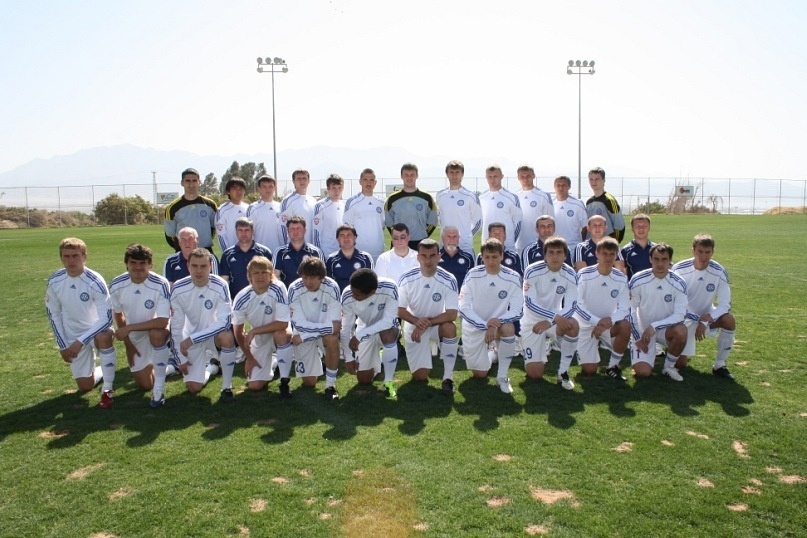 Футбольный клуб «КАМАЗ» образца 2011 года (во время сборов)