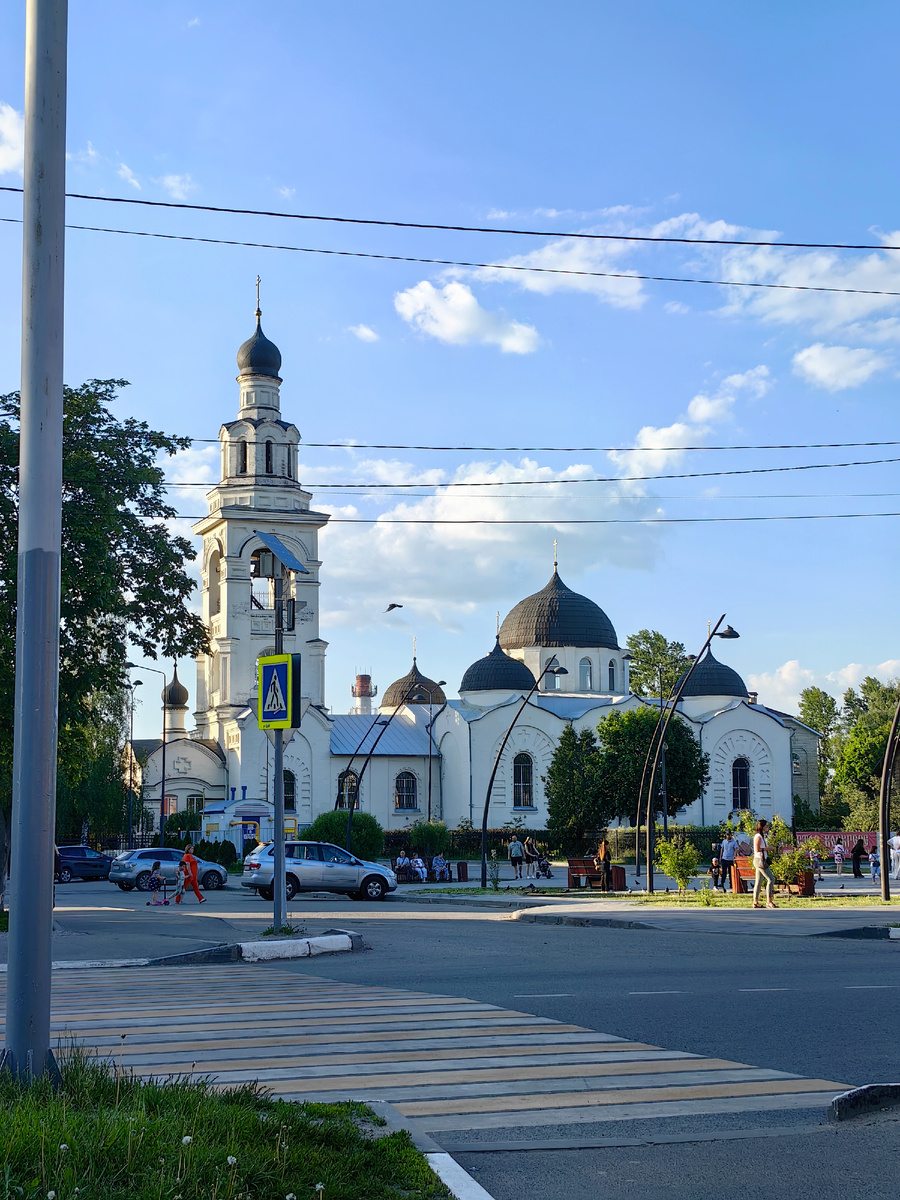 Храм Святой Троицы - листай карусель