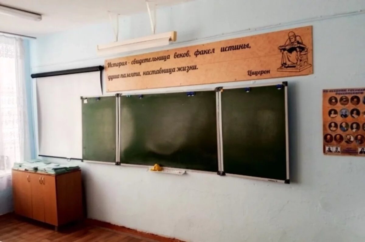    В Госдуму внесли законопроект, позволяющий студентам преподавать в школах