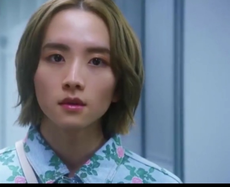 Еще один скриншот с главным героем, который я сделала и немного обрезала