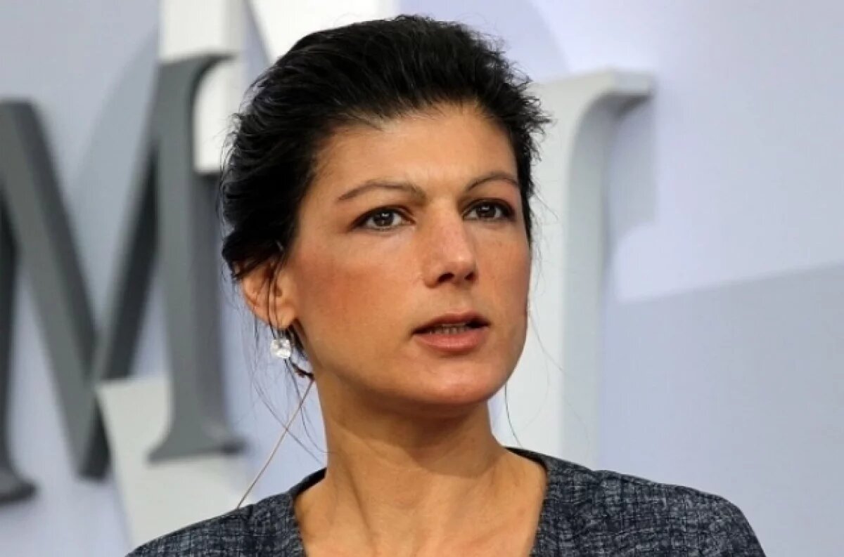    Вагенкнехт назвала шаг Мерца по поставкам оружия Киеву безответственным