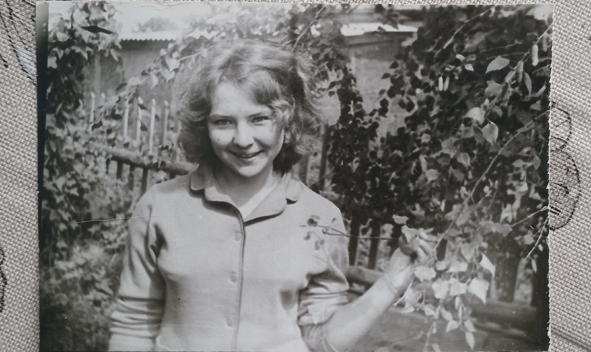 На фото автор статьи. Внучка Анны Фёдоровны, которая пишет о своей бабушке