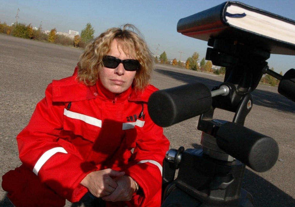 Я во время отдыхаа в перерыве между съёмками огромных машин КАМАЗ. Примерно 2007 год.