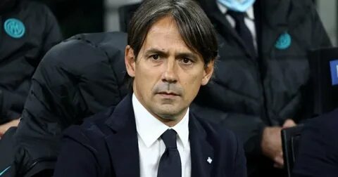 
Главный тренер “Интера” Симоне Индзаги прокомментировал слухи о своем возможном уходе из клуба после финала Лиги Чемпионов, которые связывают его с саудовским “Аль-Хилялем”. 🇸🇦

“Это происходит каждый год. Есть запросы из Италии, из-за рубежа, из Саудовской Аравии, но было бы безумием думать об этом сейчас”, - заявил Индзаги. 🗣️ Тренер подчеркнул, что сейчас сосредоточен только на финале Лиги Чемпионов.

“У меня прекрасные отношения с руководством. После матча финала Лиги чемпионов мы сядем и поговорим, как всегда делали в последние несколько лет, и единственной целью окажется то, что лучше для «Интера». Если всё будет в порядке, мы станем двигаться вперед в гармонии, как мы всегда делали в последние годы”, - добавил Индзаги. 🤝 Тренер заявил о хороших отношениях с руководством клуба и готовности обсуждать будущее после финала.

Индзаги возглавляет “Интер” с 2021 года и за это время добился значительных успехов:

Два Суперкубка Италии 🏆🏆
Два Кубка Италии 🏆🏆
Чемпион Италии 🏆 (2023/2024)
Два финала Лиги Чемпионов 🥈🥈
Финальный матч Лиги Чемпионов между “ПСЖ” и “Интером” состоится 31 мая. 🗓️

Пожелаем удачи “Интеру” и Симоне Индзаги в финале Лиги Чемпионов! 