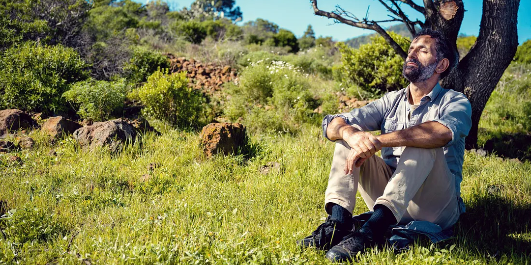 Я перестал открываться друзьям и семье — и вот чему это меня научило о настоящей силе