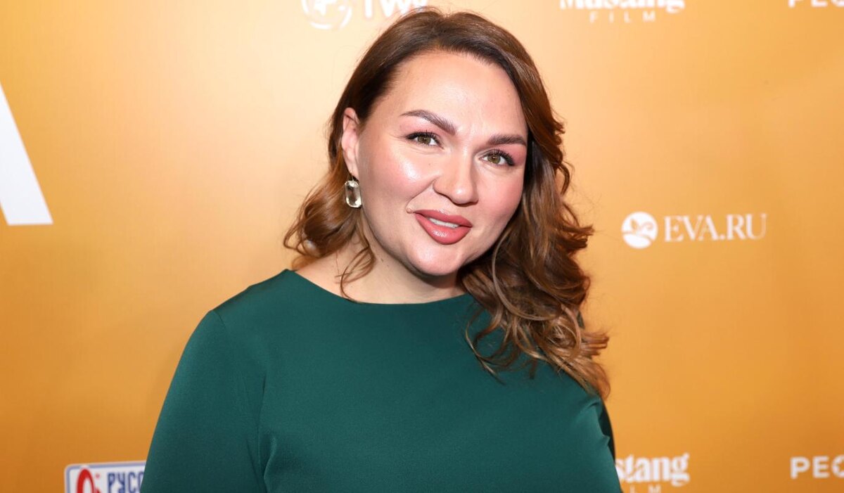     Надежда Ангарская задумалась о третьем ребенке и пластической операции