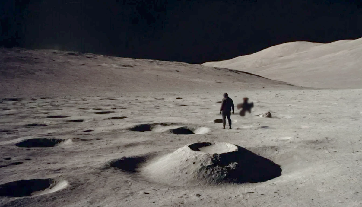 Сгусток начал меняться.