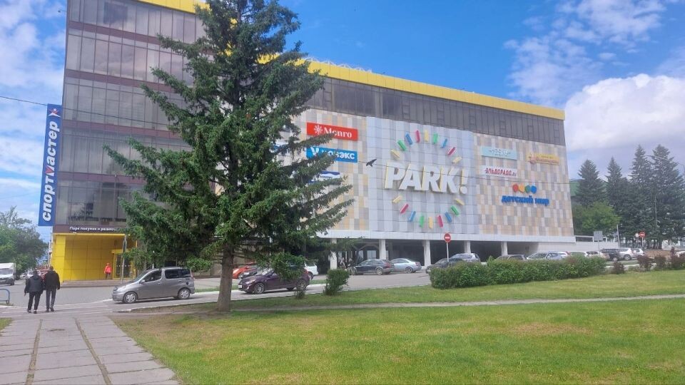    Территория вокруг площади Вечного огня в Новоалтайске. Источник: Толк