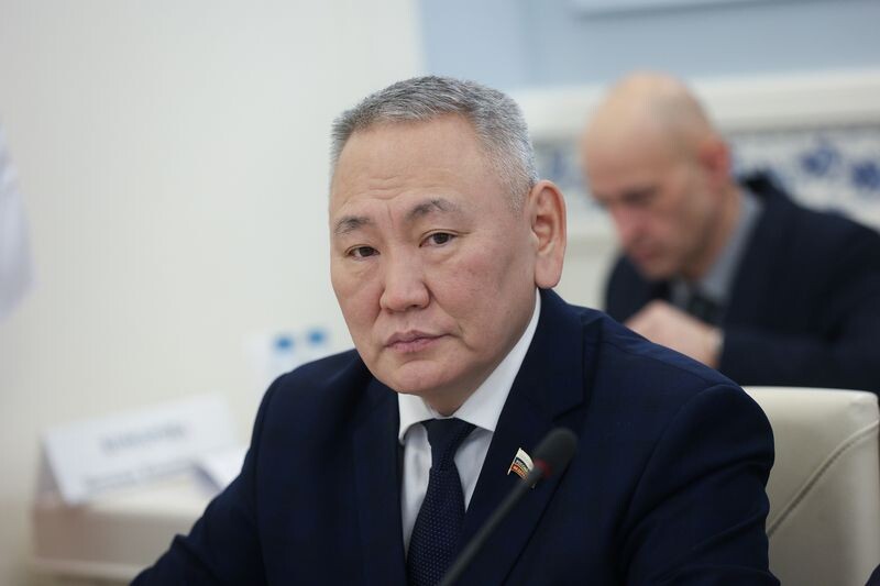 Сенатор РФ Сахамин Афанасьев рассказал о мерах поддержки молодых семей