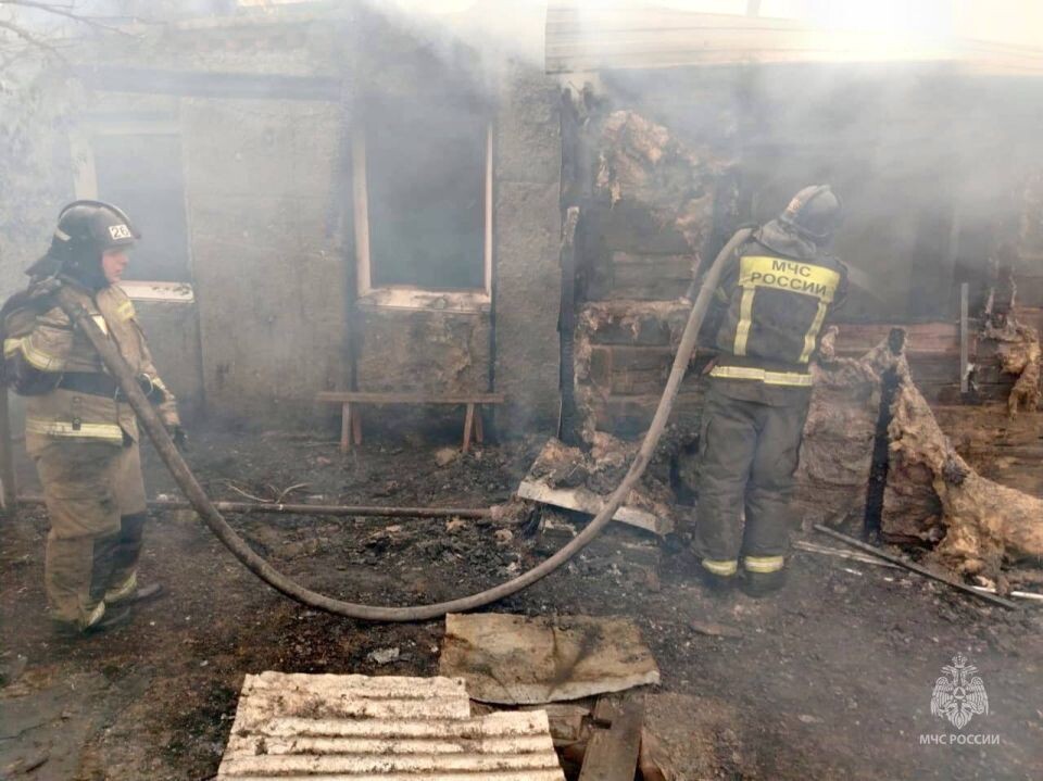    Пожар в Первомайском районе. Источник: МЧС Алтайского края