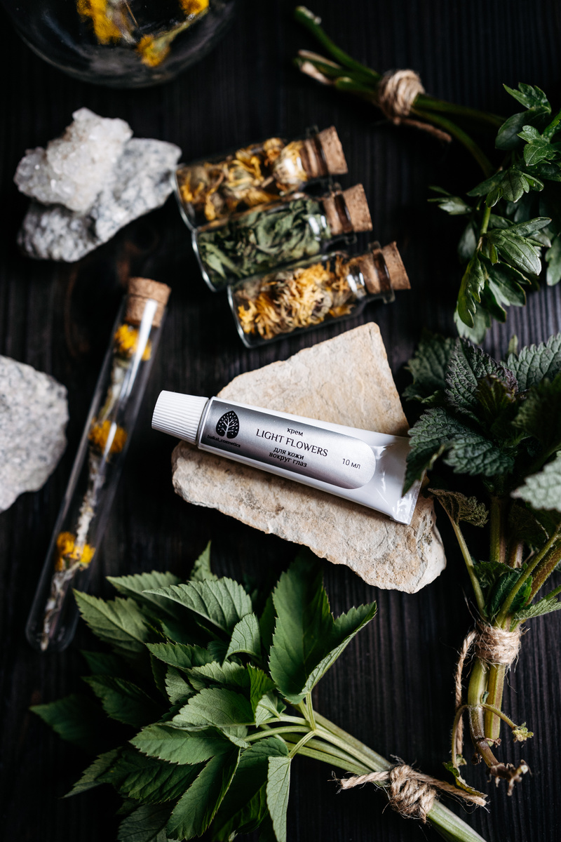 Крем для век Light flowers. Артикул на WB: 60621663