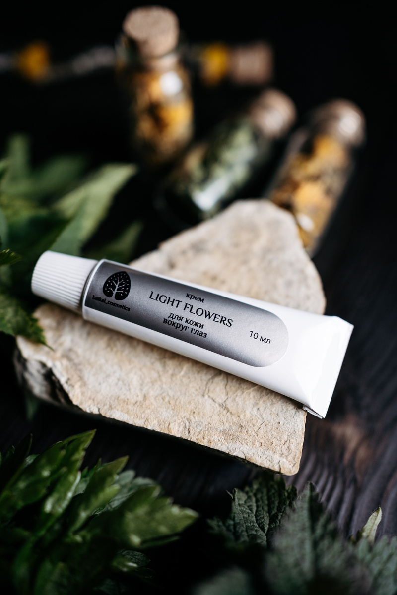 Крем для век Light flowers. Артикул на WB: 60621663