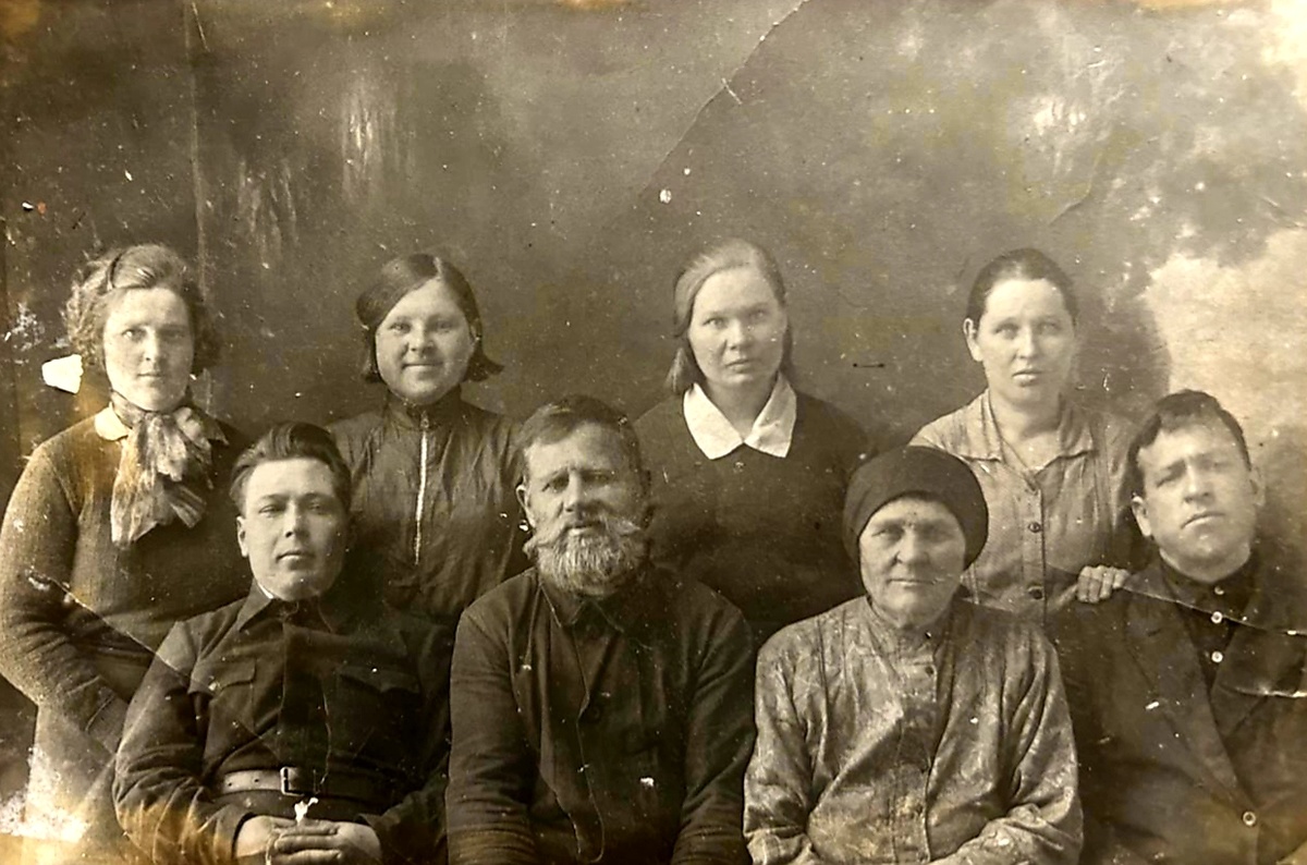 Семья Зиновьевых. Начало XX века.