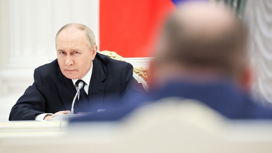    Президент России Владимир Путин во время встречи с представителями деловых кругов страны в Кремле, май 2025 года. Автор фото: Сергей Савостьянов / ТАСС