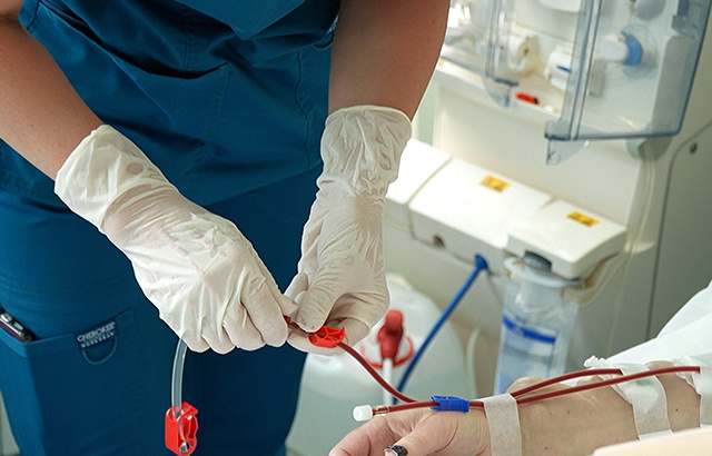 Более 400 жителей Тверской области получают лечение гемодиализом