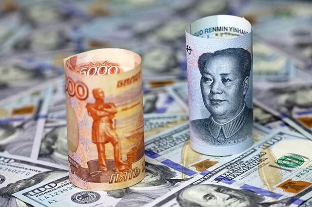    Сколько стоят доллар, евро и юань 27 мая?